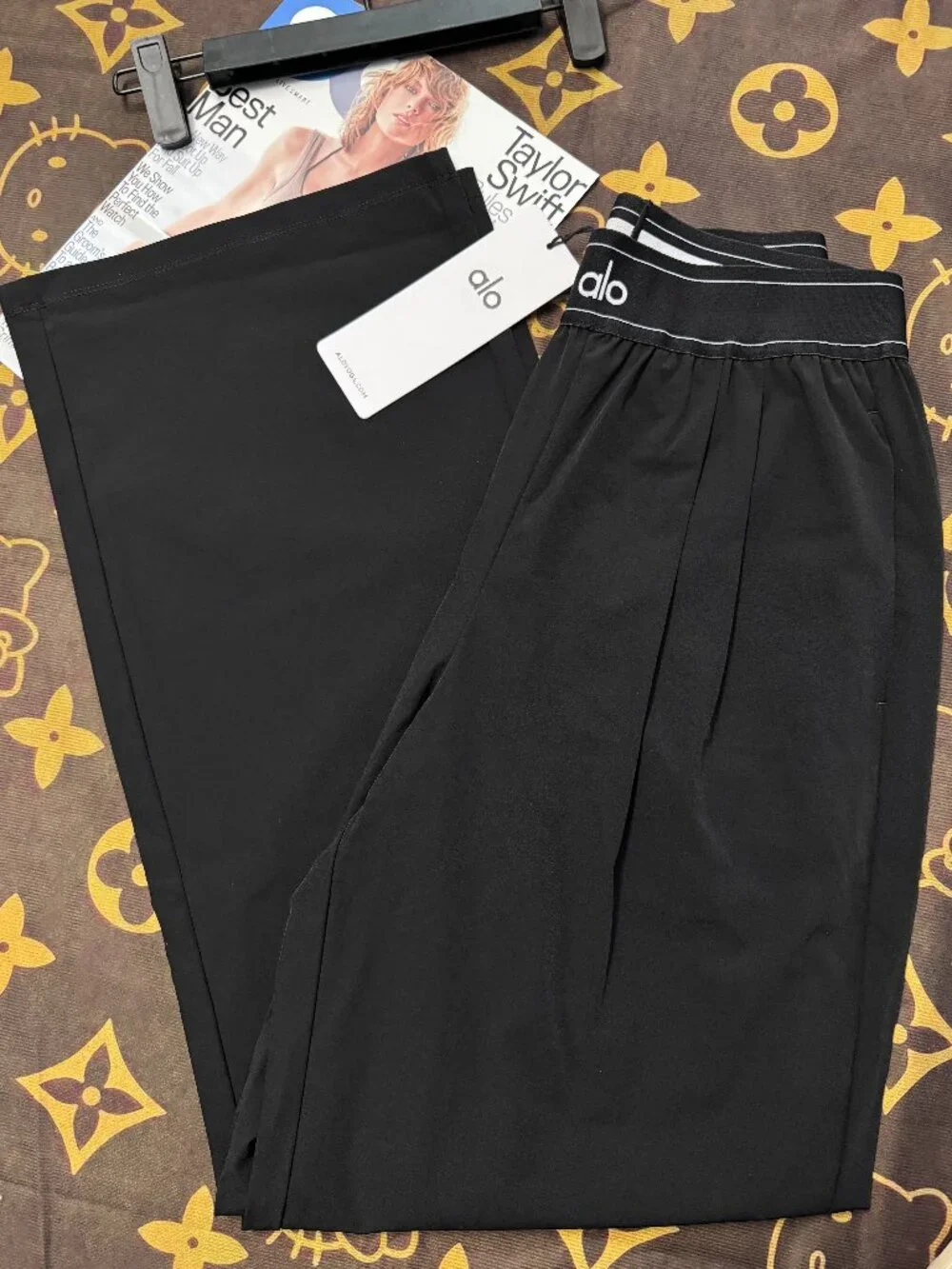 NWT ALO Yoga Suit Up Trouser Black (Regular)🧡❤ Quiet Luxury Wide Leg Pants